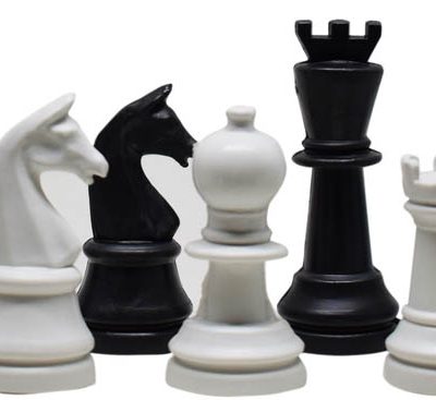 Πιόνια για σκάκι πλαστικά Λευκά-Μάυρα 70mm*
